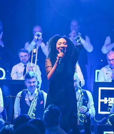 B-Side Band & Judith Hill + special guests – Praha La Fabrika 2022